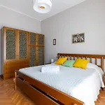 Guesthost - Comfy 10 Min From The Appartamento